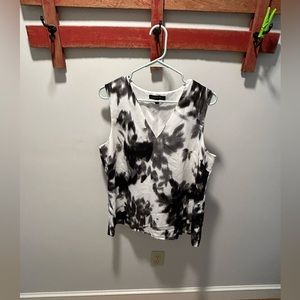 Banana Republic sleeveless top, great condition
